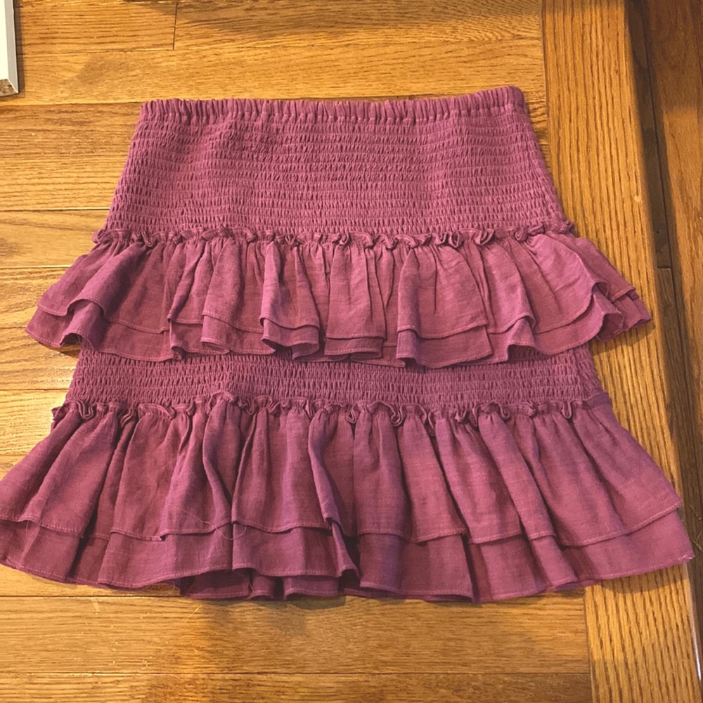 Cinched ruffle skirt